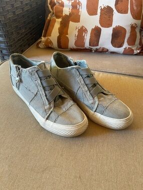 Blowfish Slip-On High Top Sneakers in Gray